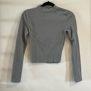 Grey long sleeve ribbed shirt